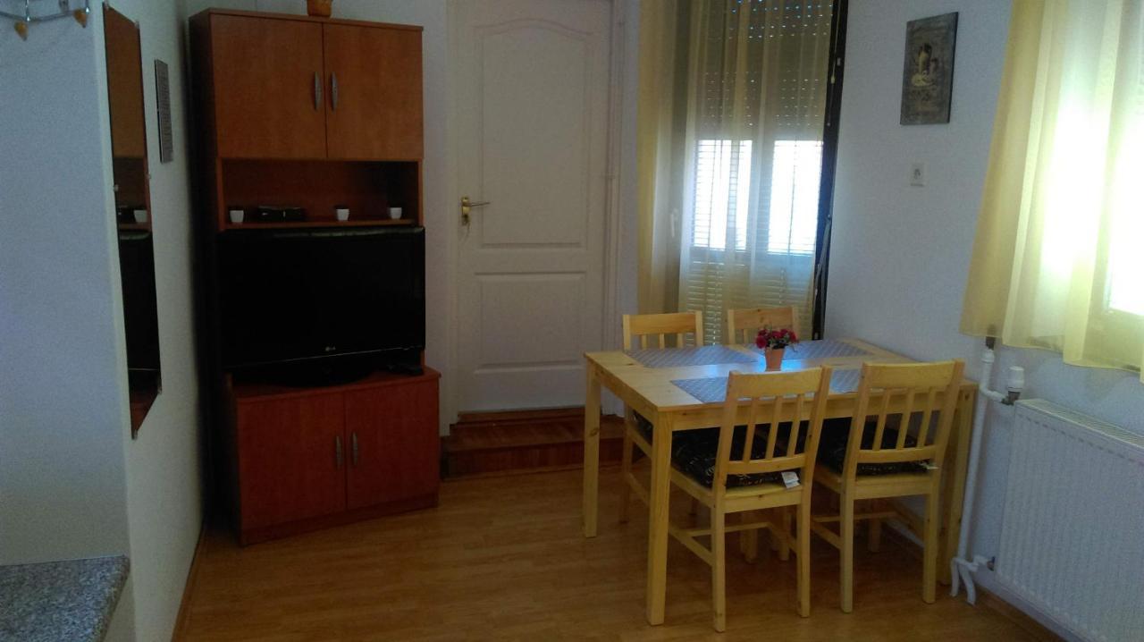 Roxanna Apartman Gyula Luaran gambar